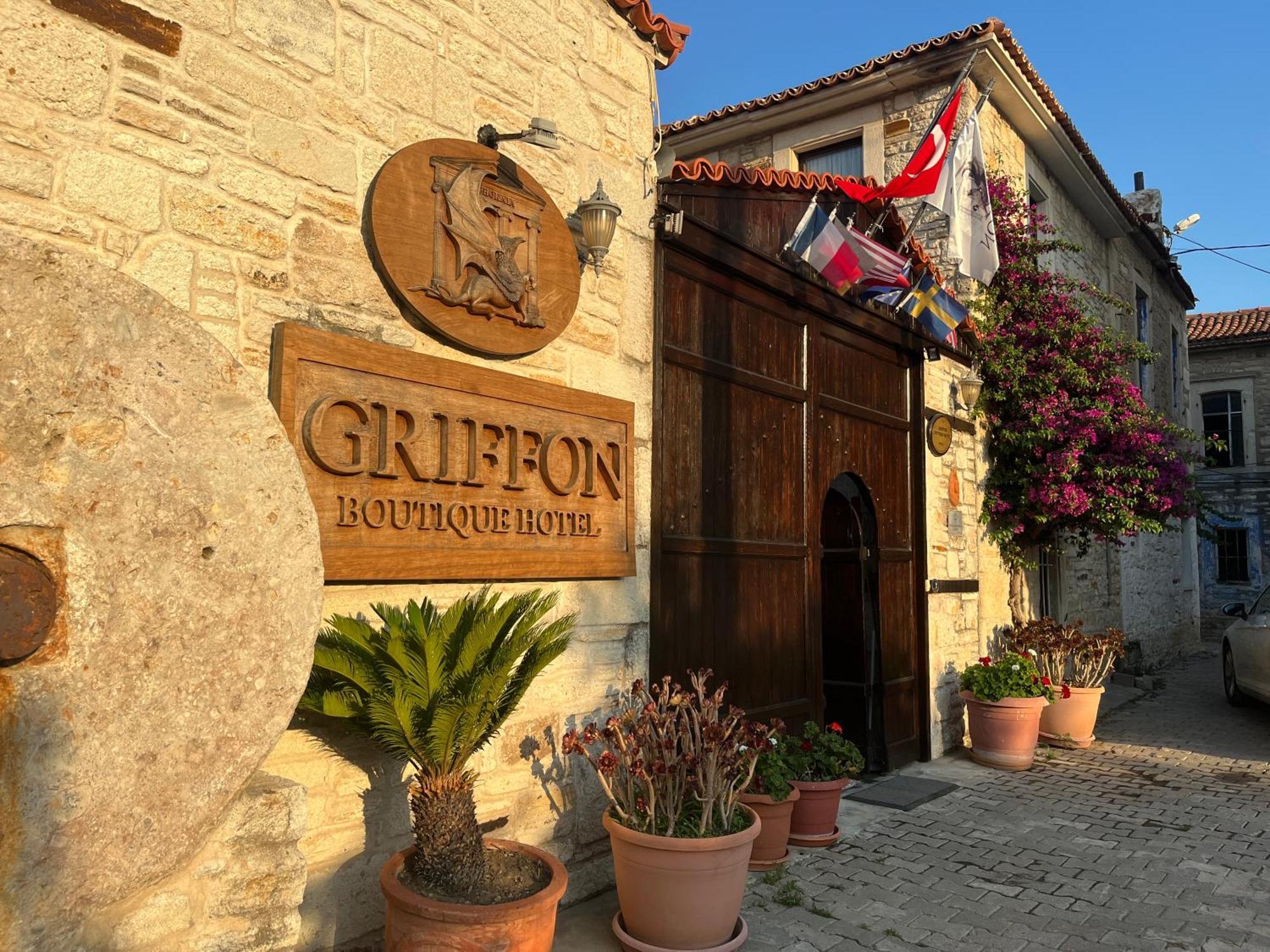 Griffon Hotel Yenifoca Εξωτερικό φωτογραφία